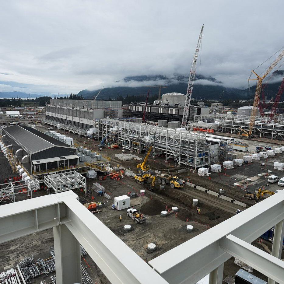 Canada's liquefied natural gas touted — and doubted — as a green 'transition' fuel